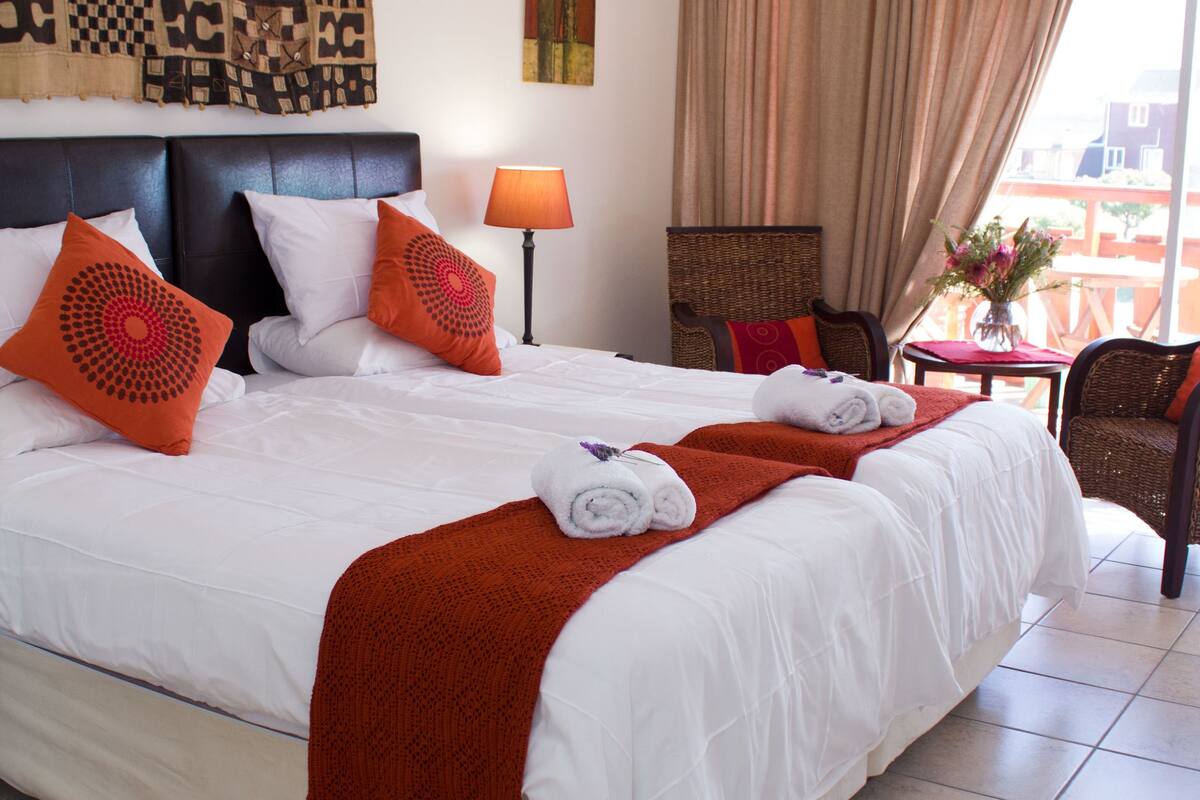 Deluxe Double or Twin Room (The Oystercatcher) | 1 bedroom, premium bedding, pillowtop beds, in-room safe