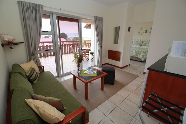 Room (The Suikerbekkie ) | Living area