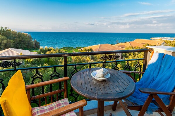 Apartment | Balcony view - Kavos Psarou Studios and Apartments (Zakynthos)