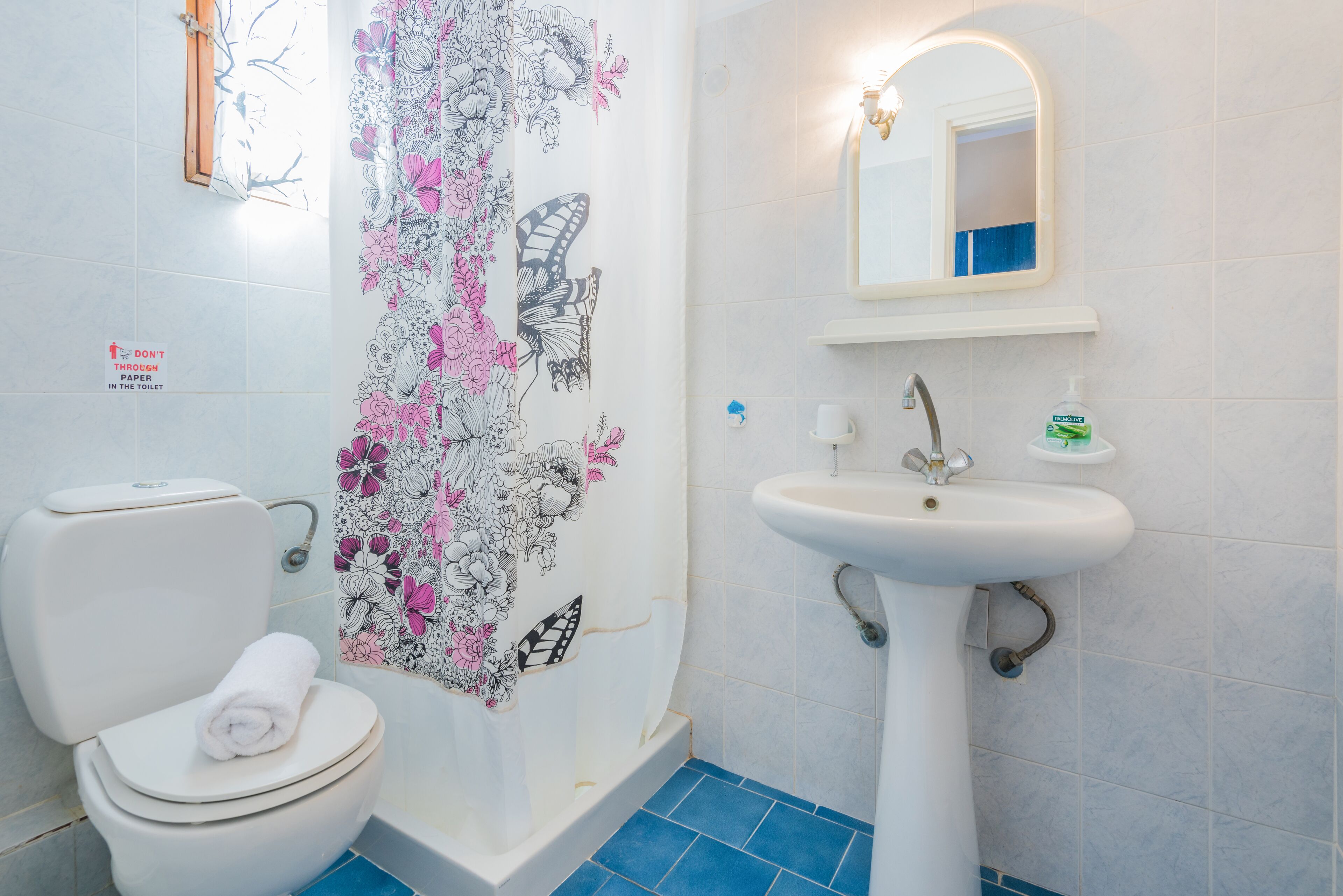 standard studio | bathroom | hair dryer, towels