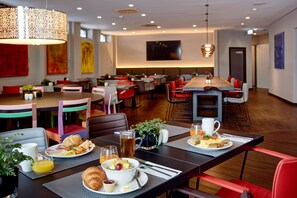 Daily buffet breakfast (EUR 22.5 per person)