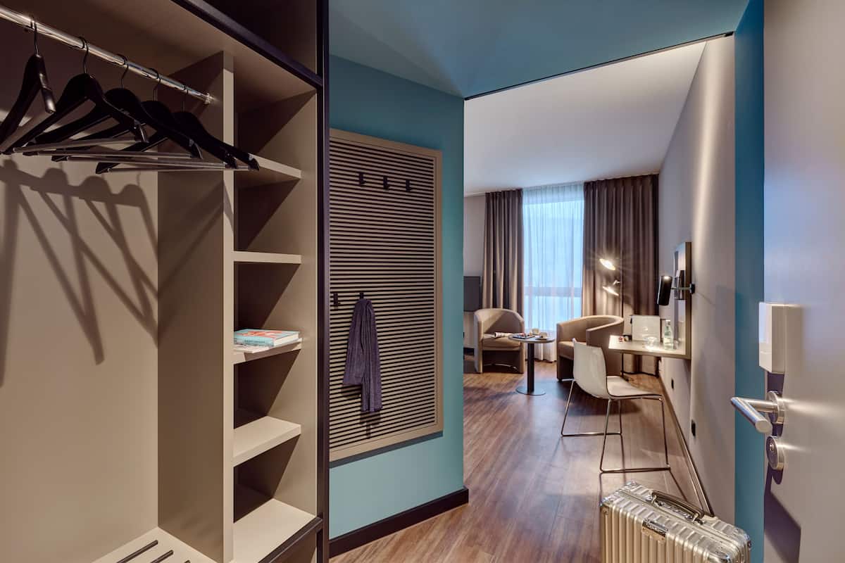 comfort room (residence zimmer) | 1 bedroom, hypo-allergenic bedding, blackout curtains, soundproofing