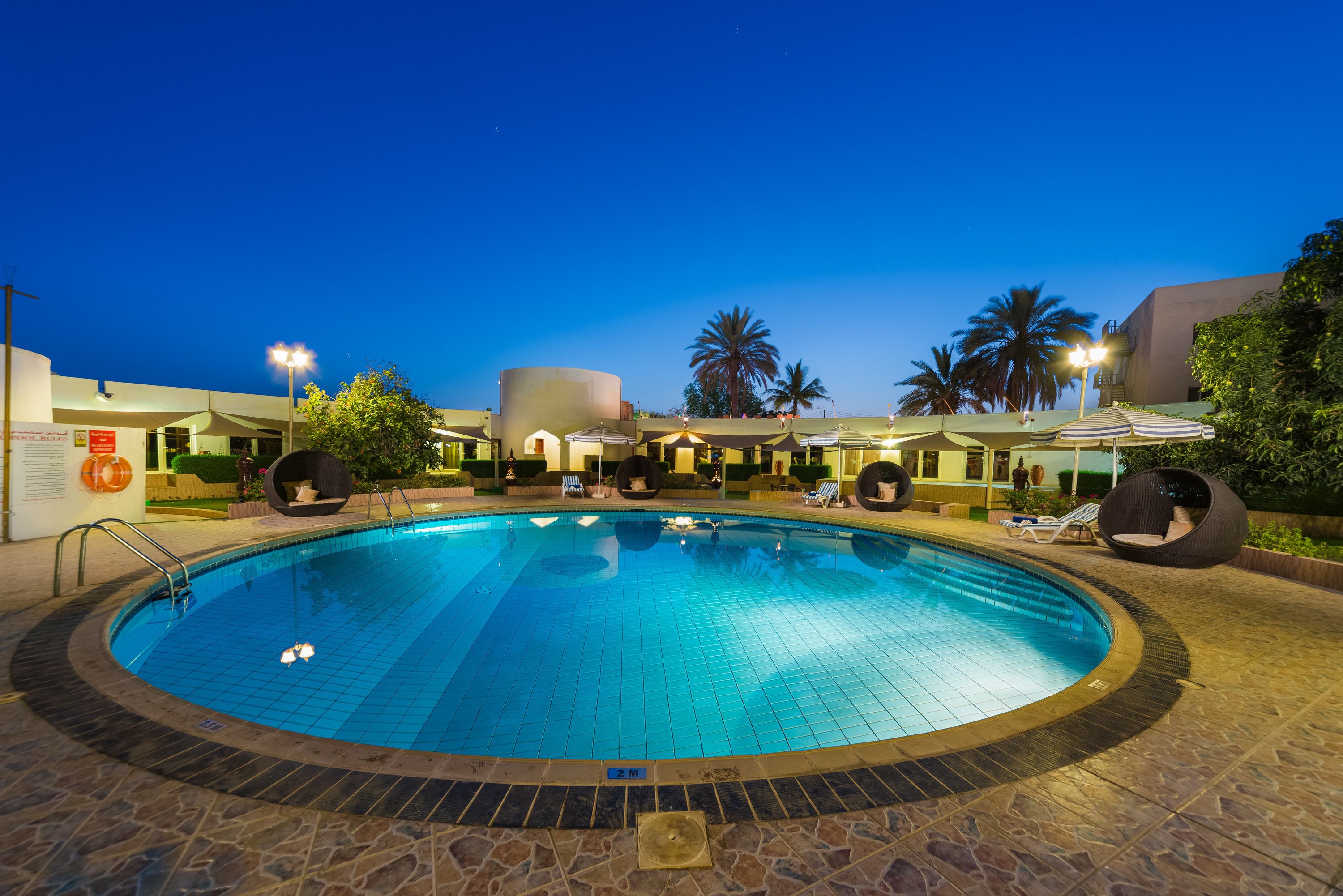 Kolam renang terbuka 