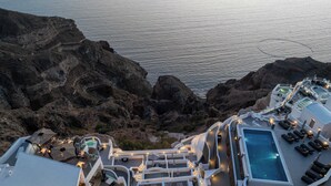 Exterior - Petit Palace (Santorini)