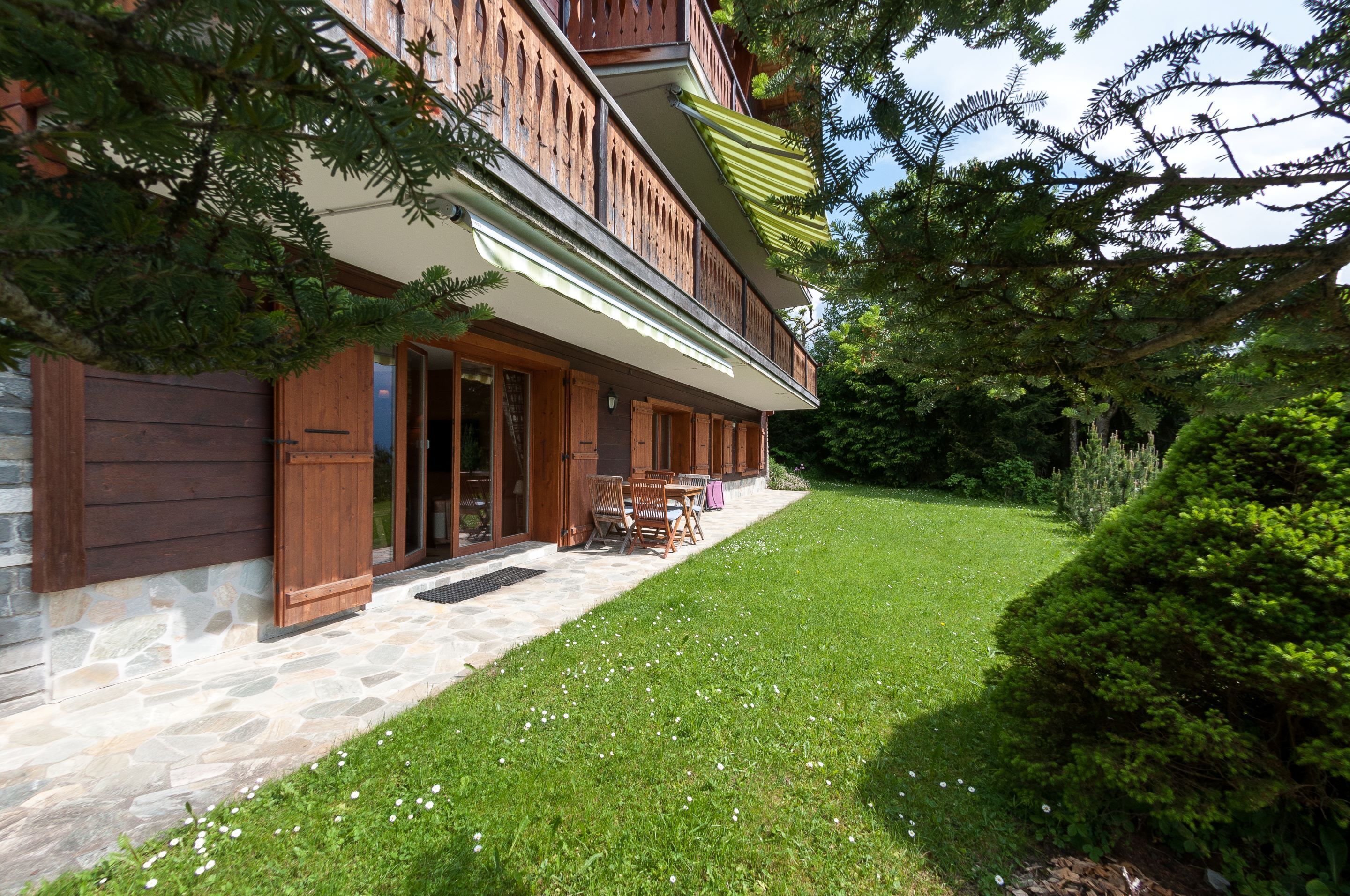 chalet, terrace (residence) | premium bedding, down duvets, in-room safe, desk