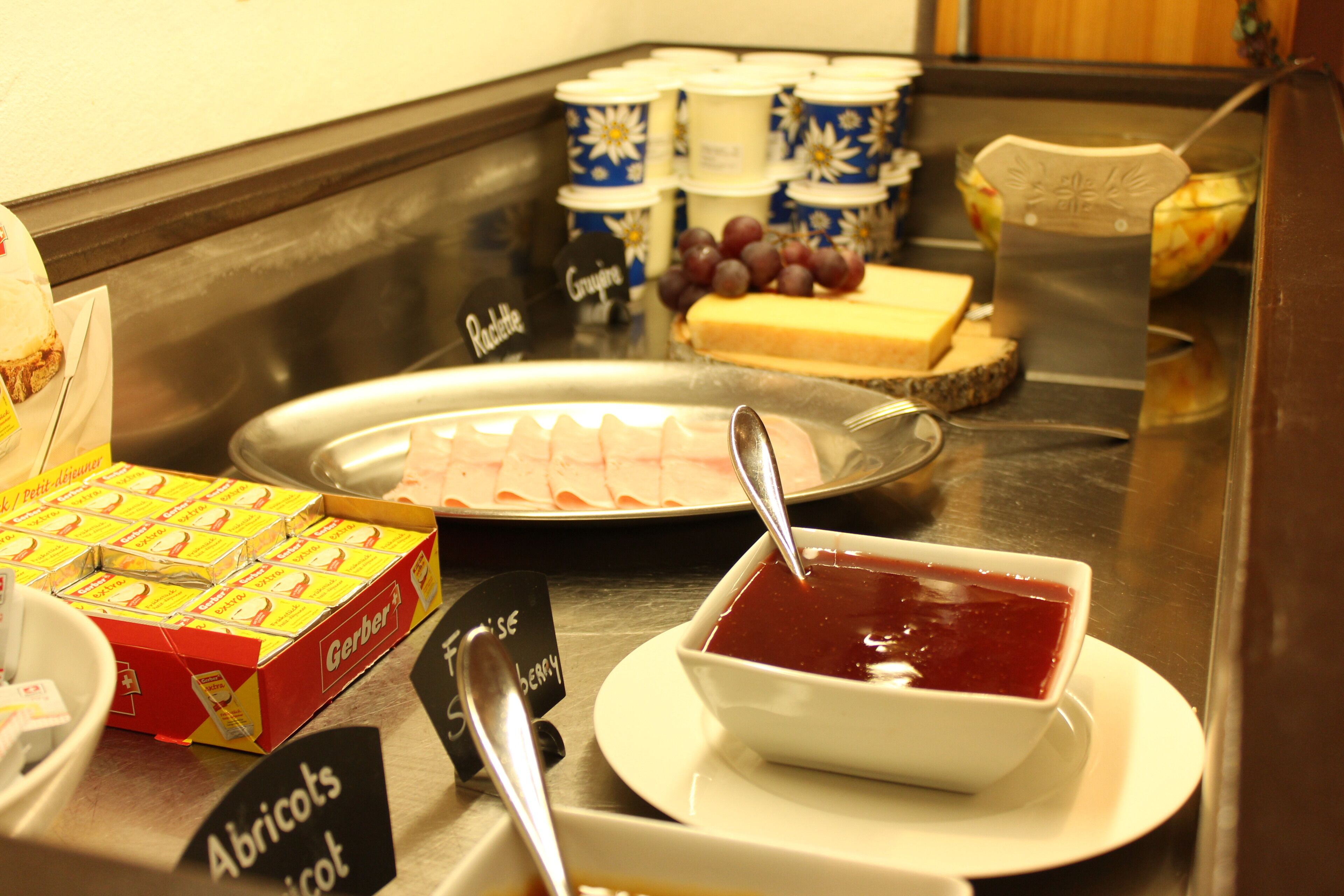 daily continental breakfast (chf 18 per person)