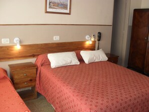 Minibar, in-room safe, desk, soundproofing - De la Rue (Buenos Aires)