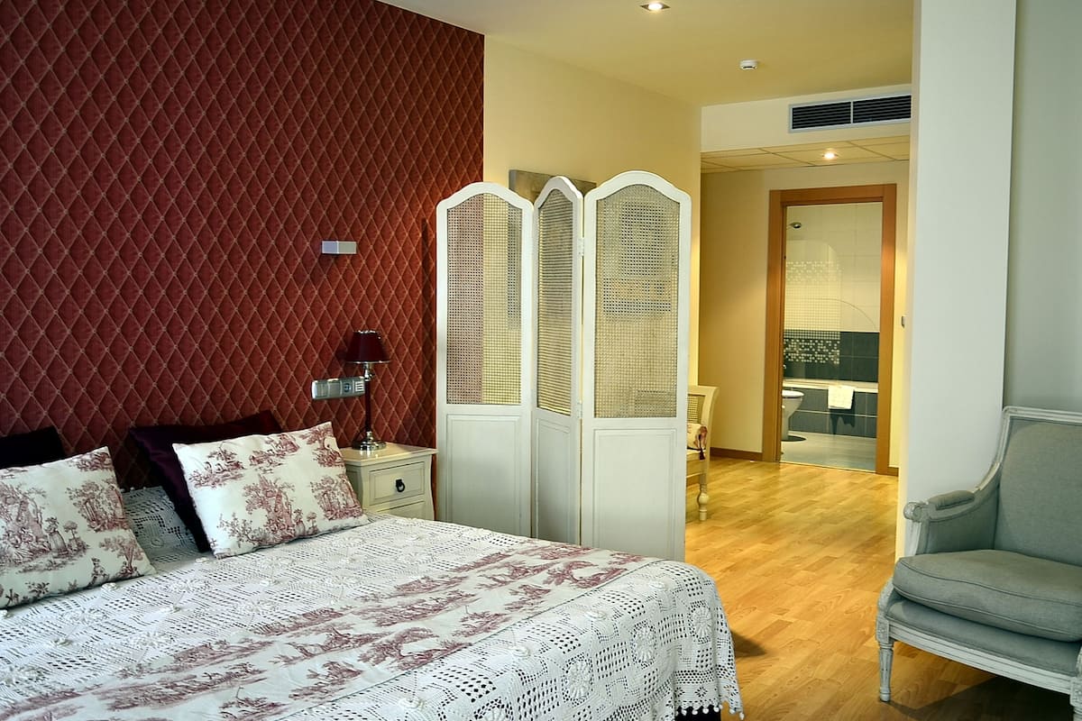 Suite | 1 slaapkamer, een bureau, geluiddichte muren, gratis wifi