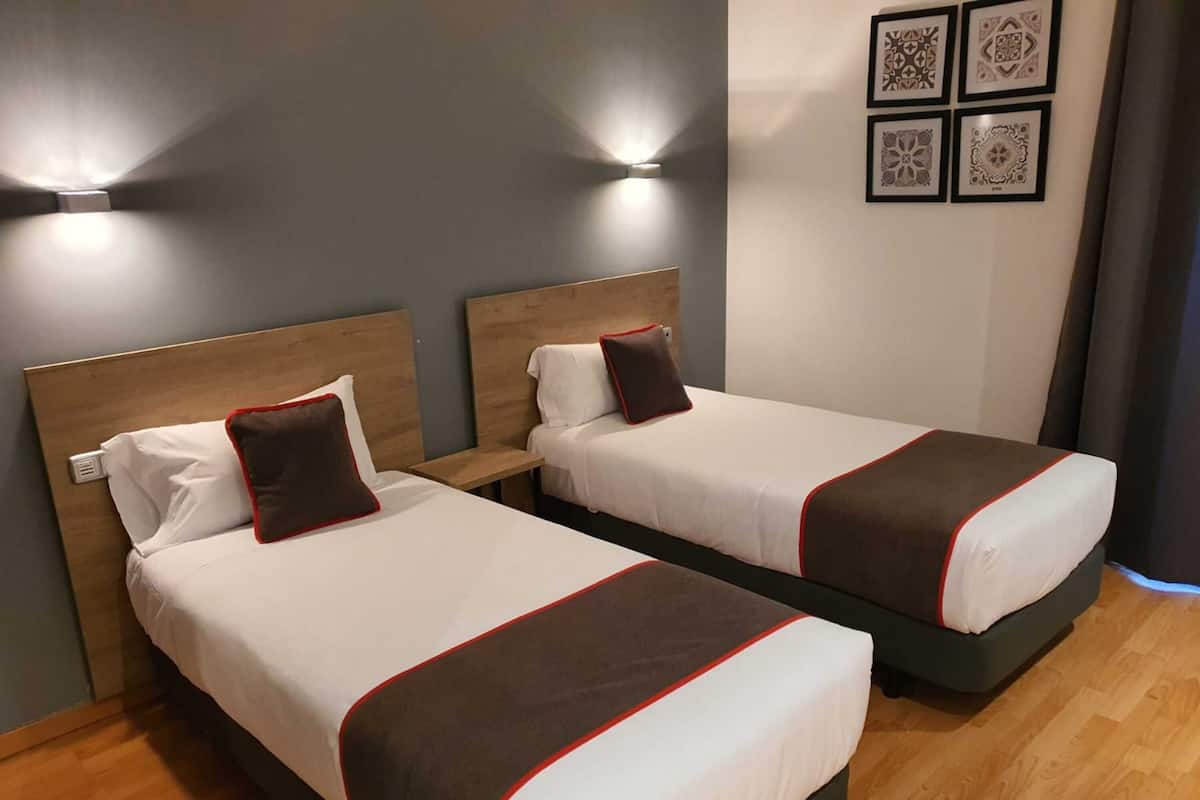 1 slaapkamer, een bureau, geluiddichte muren, gratis wifi