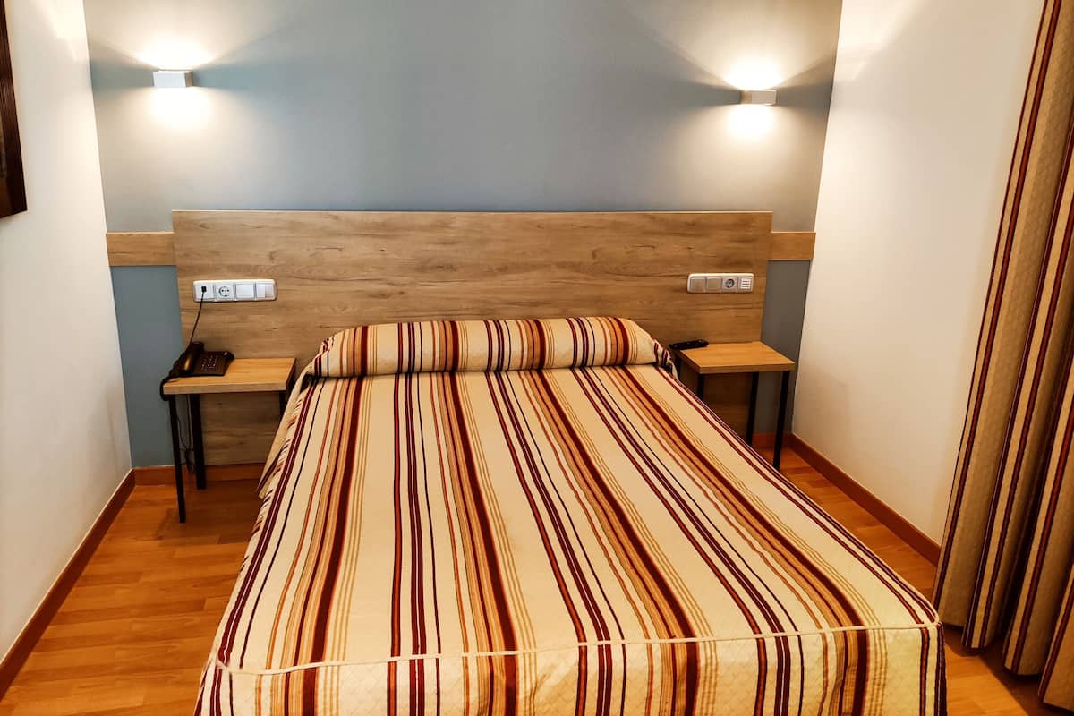 Eenpersoonskamer | 1 slaapkamer, een bureau, geluiddichte muren, gratis wifi