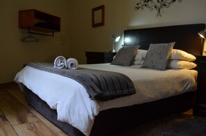 Coffres-forts dans les chambres, Wi-Fi gratuit, draps fournis