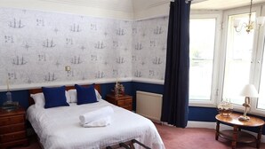 Standard Double Room, Ensuite - The Ship and Bell (Waterlooville)
