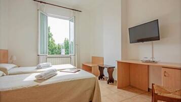 Double or Twin Room | In-room safe, desk, free WiFi