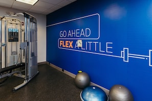 Fitness facility - Holiday Inn Express and Suites Urbandale by IHG (Urbandale)