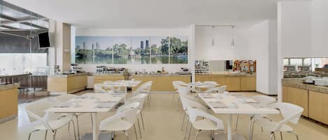 Frühstück, Abendessen und Brunch