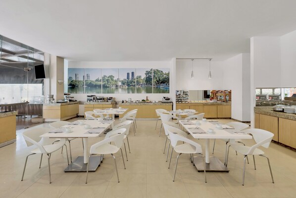 Se sirven desayunos, cenas y brunch 