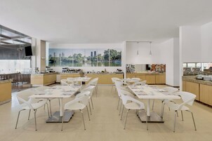 Se sirven desayunos, cenas y brunches