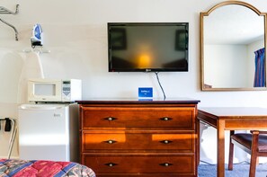 Escriptori, planxa i posts de planxar i llits addicionals gratuïts 