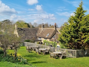 Exterior - The White Hart (Stamford)