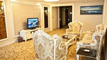 Royal Suite, 2 Bedrooms, Hot Tub | Bahagian dalam