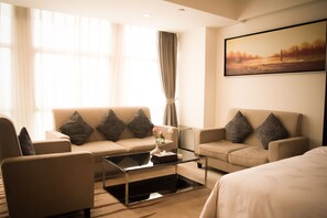 Deluxe Twin Room, Kitchenette | Living area | Flat-screen TV, pay movies - Zenith International Hotel (Guangzhou)