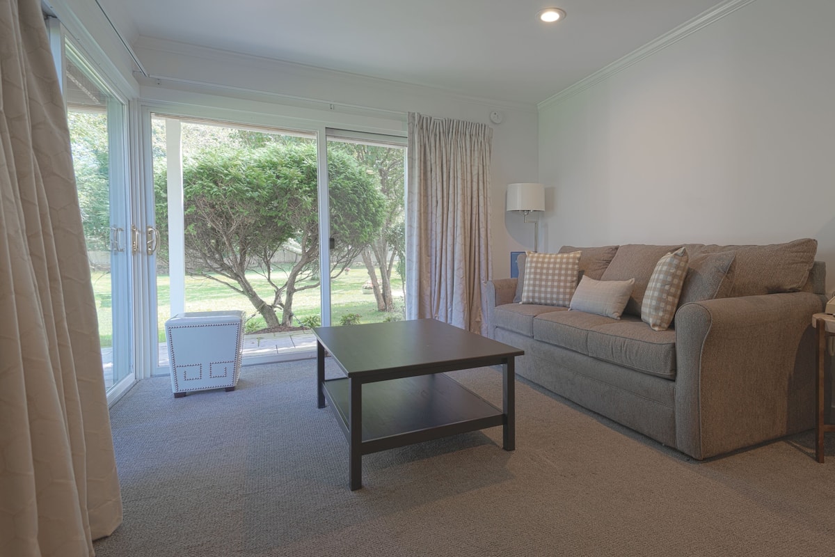Deluxe Suite, Kitchen | WiFi (free)