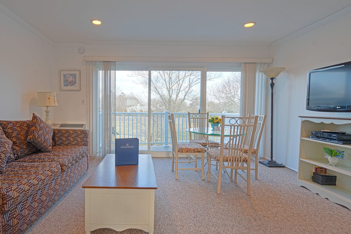 Suite, Kitchen | WiFi (free)