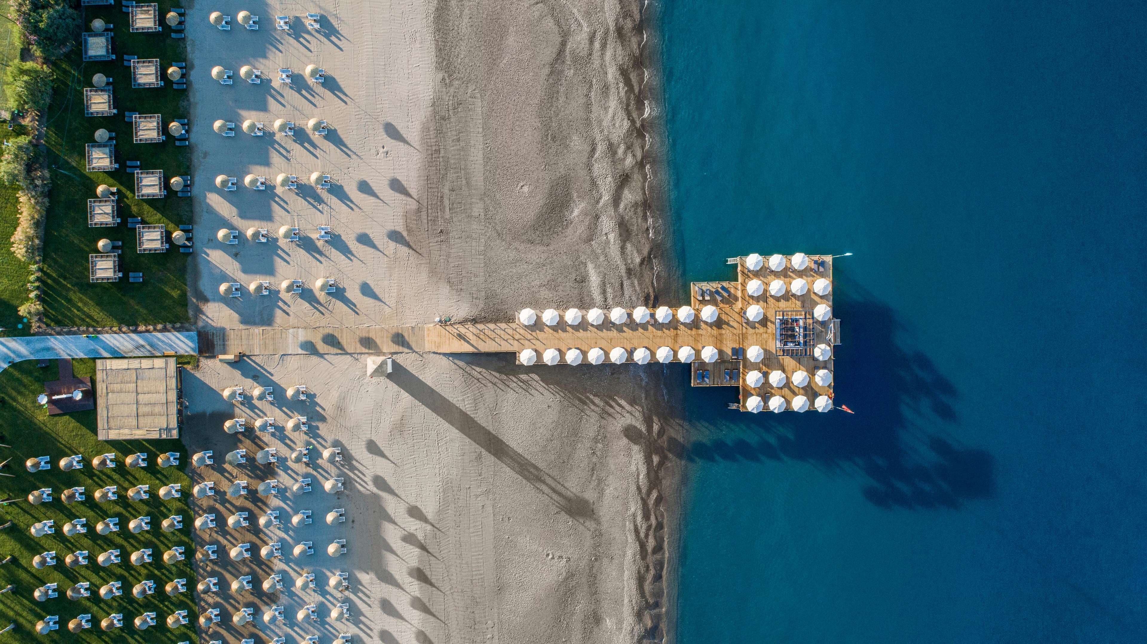 Privatstrand, kostenloser Shuttle zum Strand, Liegestühle, Sonnenschirme