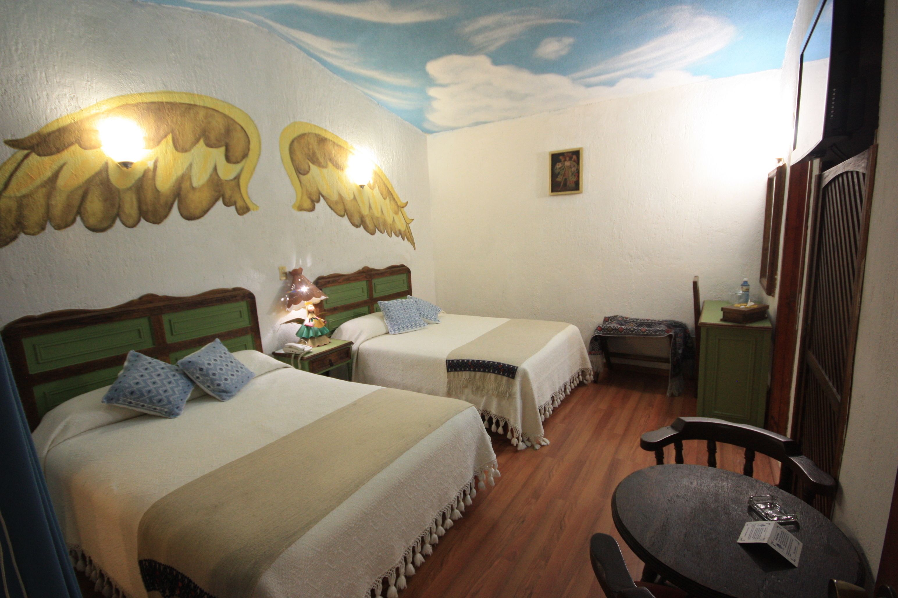 double room, 1 king bed | in-room safe, desk, iron/ironing board, free wifi