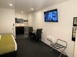 Studio | Living area | 50-inch Smart TV with digital channels, TV