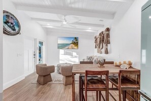 Dining - Anchor Inn and Cottages (Sanibel)