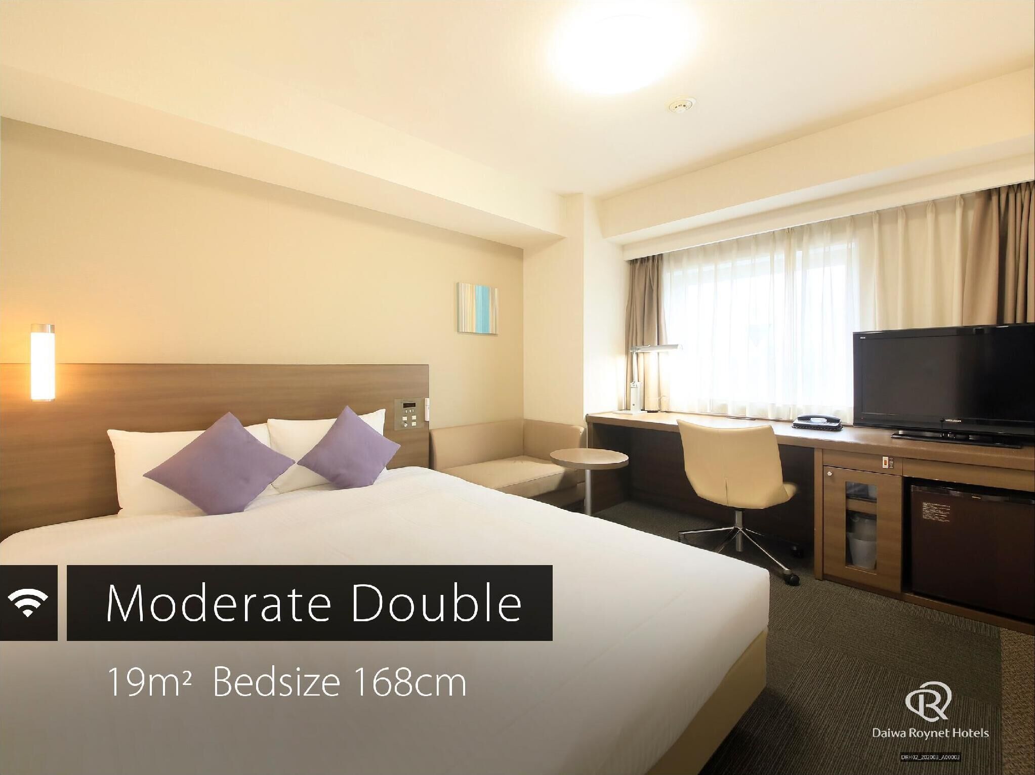 高档床上用品、羽绒被、办公桌、遮光窗帘