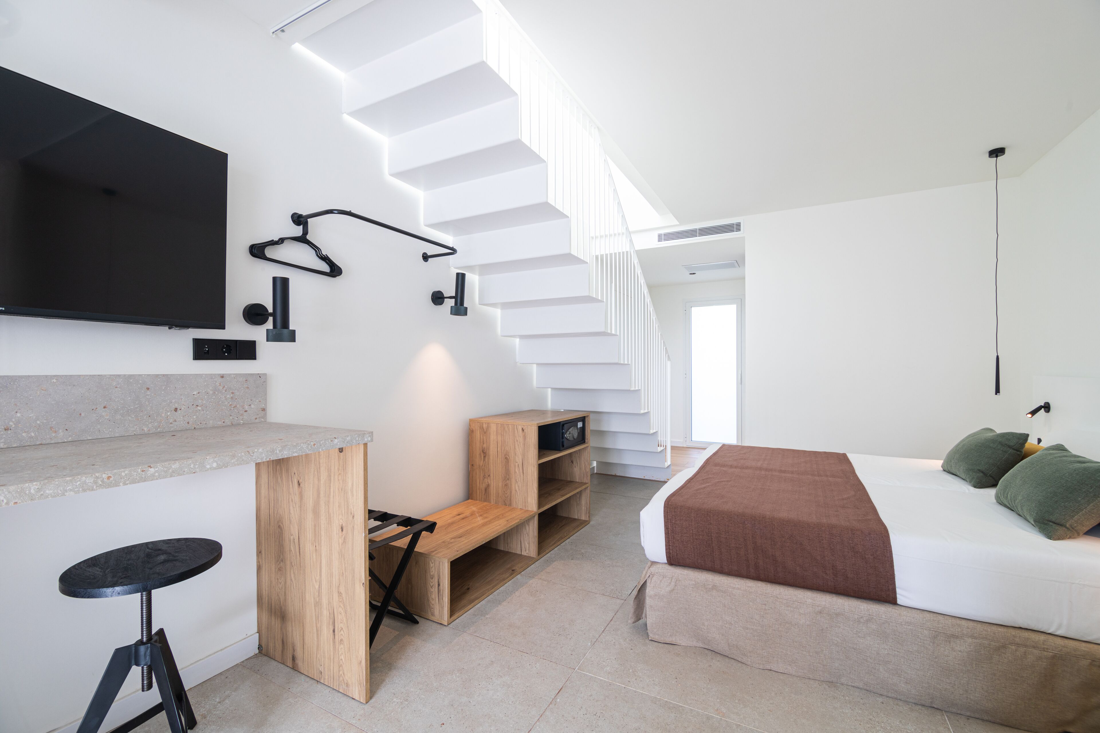 Estudio Deluxe Gold, bañera de hidromasaje (Terraza) | 1 dormitorio, caja fuerte, escritorio y sistema de insonorización