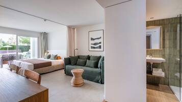 1 bedroom, in-room safe, individually furnished, desk