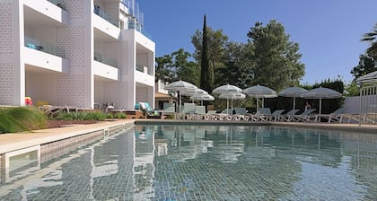 Cabot Las Velas Apartments