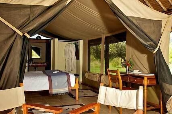 Tent | Egyptian cotton sheets, premium bedding, pillowtop beds, in-room safe