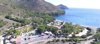 Cala Montjoi, Ciudad de Vacaciones