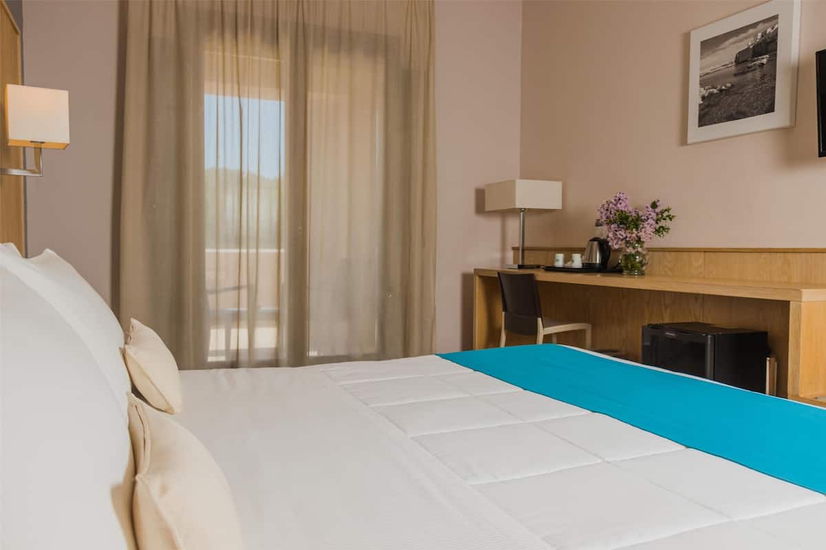 1 bedroom, minibar, in-room safe, desk