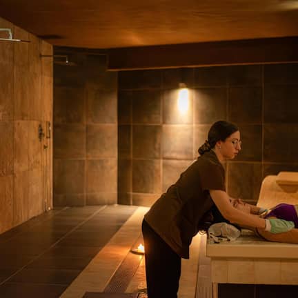 Couples treatment rooms, sauna, hot tub, steam room, Turkish bath