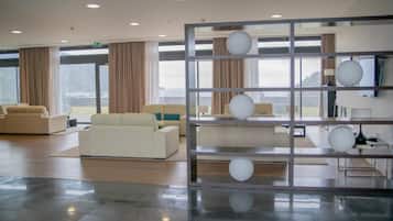 Sala de estar en el lobby