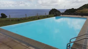 Piscina a l'aire lliure