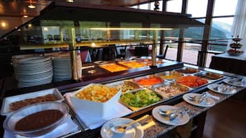 Alimentos y bebidas