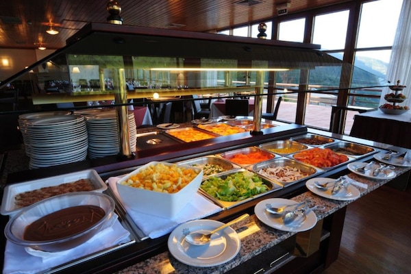 Alimentos y bebidas