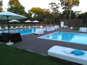Piscine extérieure (ouverte en saison)