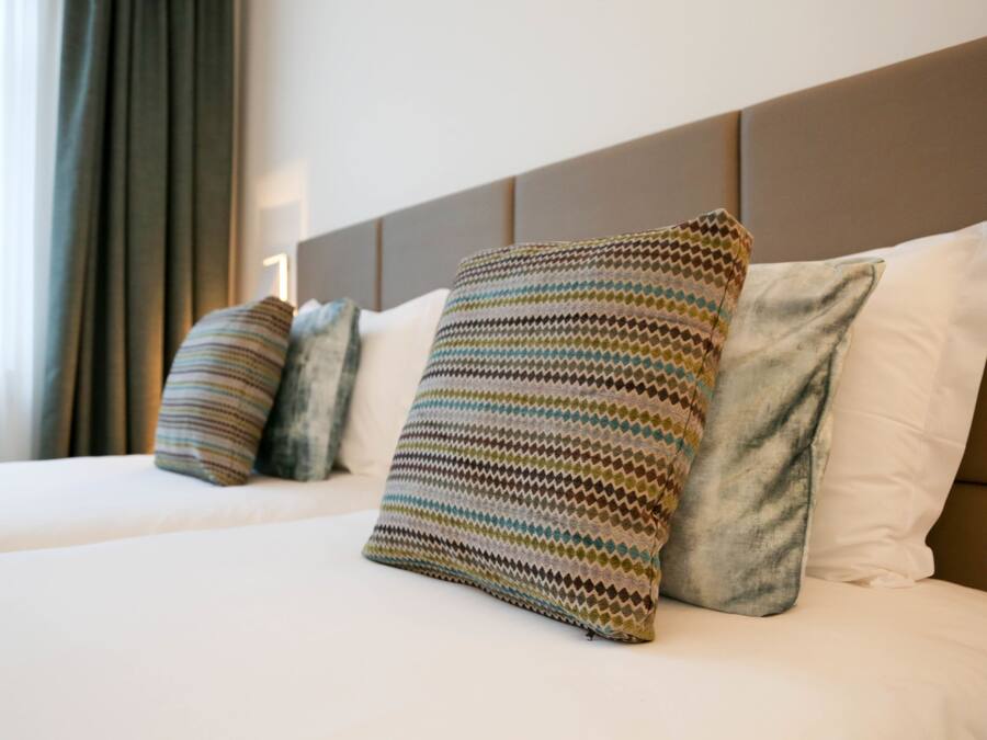 Minibar, desk, laptop workspace, blackout curtains