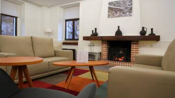 Coin salon dans le hall