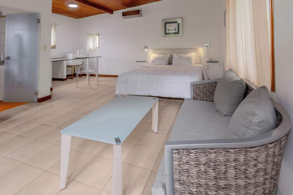 1 queen bed standard room | 1 bedroom, frette italian sheets, premium bedding, down duvets