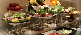 Monroe Hotel & Suites