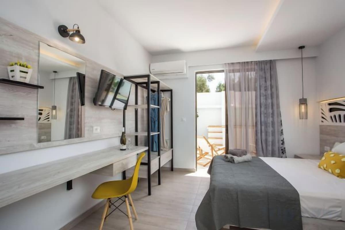 1 bedroom, hypo-allergenic bedding, in-room safe, blackout curtains