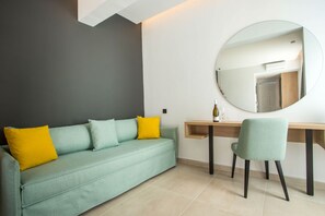 Senior-Studiosuite | 1 Schlafzimmer, Allergikerbettwaren, Zimmersafe, Verdunkelungsvorhänge